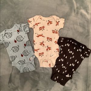 Gerber Baby Bodysuits - Blue, Cream, Black